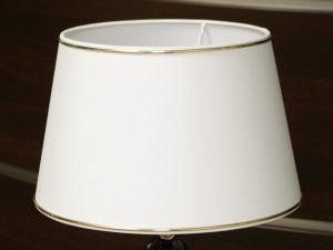 Abażur stożek z pierścieniami 30cm złamana biel [003011])