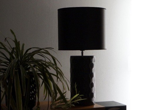Lampa na komodę REZA z ceramicznym korpusem