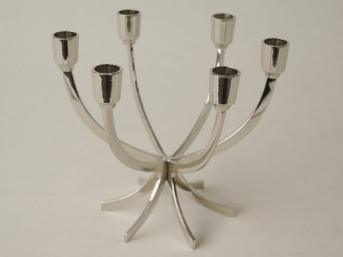 Nowoczesny sześcioramienny świecznik metalowy