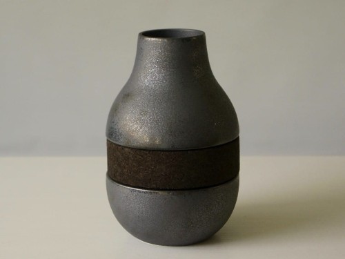 Szary wazon ceramiczny z korkiem 21cm [000371] 